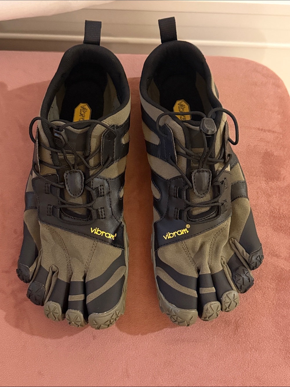 Vibram FiveFingers Men's Olive and Black Minimalist Toe Shoes